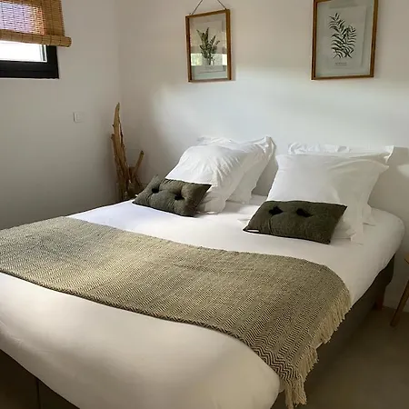 ベッド・アンド・ブレックファスト Le Pool House 4*