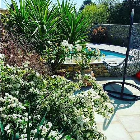 Couette-café Le Pool House 4*