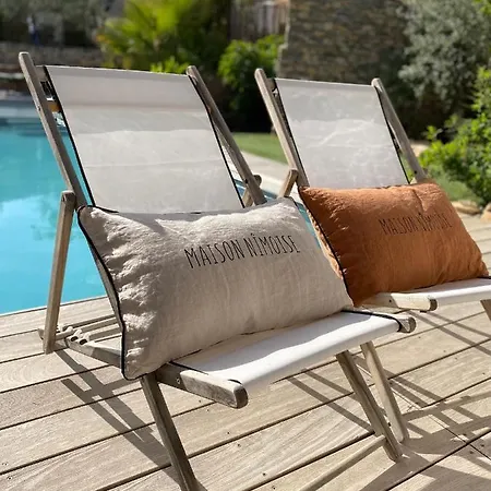 Le Pool House Bed & Breakfast