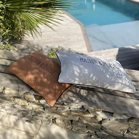 Le Pool House ベッド・アンド・ブレックファスト 4*