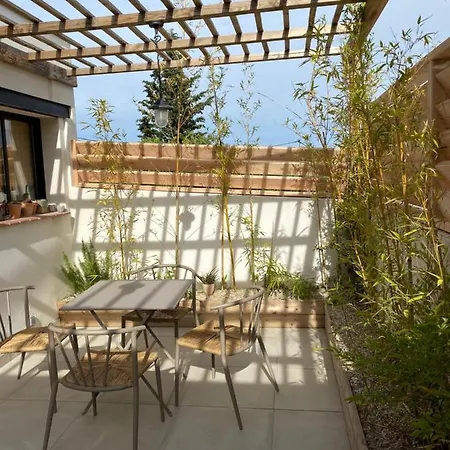 Bed & Breakfast Le Pool House 4*