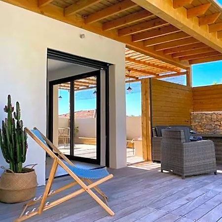 Le Pool House Oda ve Kahvaltı