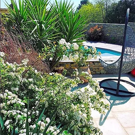 Oda ve Kahvaltı Le Pool House 4*