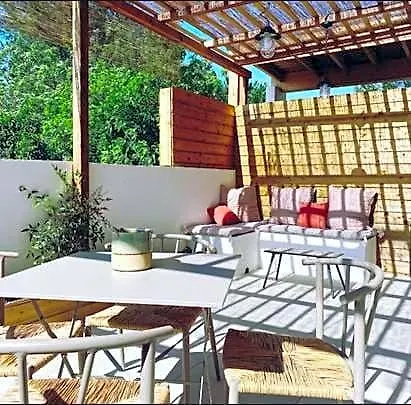 Oda ve Kahvaltı Le Pool House Nîmes