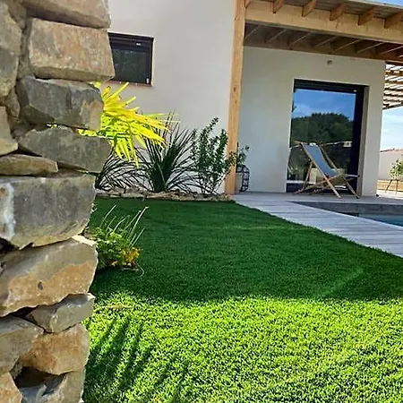 Le Pool House