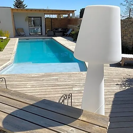 Le Pool House 4* Nîmes