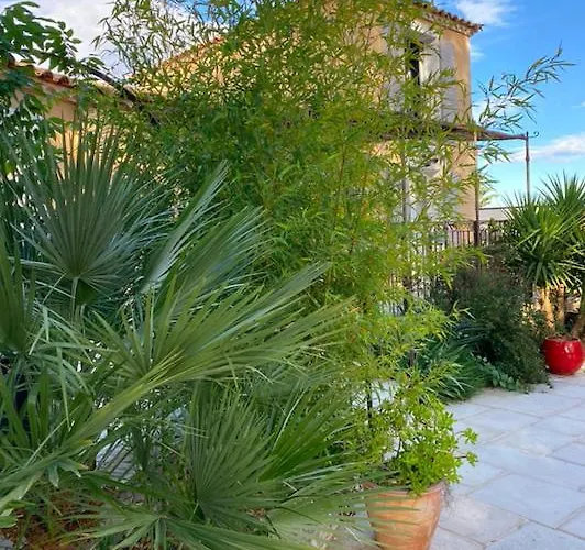 Le Pool House Bed & Breakfast Nimes