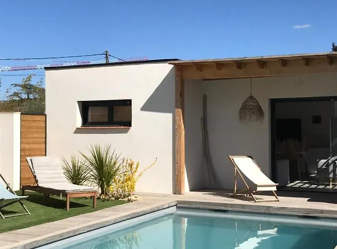 Le Pool House Couette-café 4*